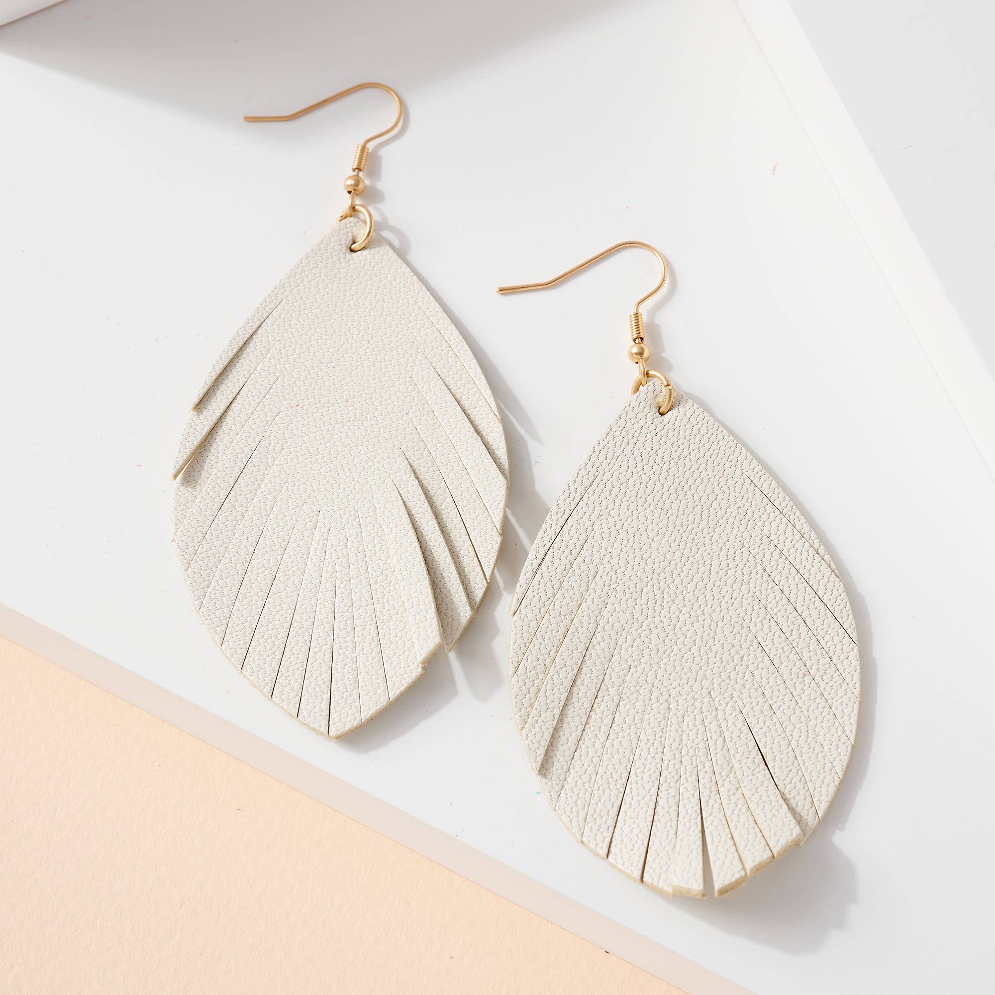LEATHER FEATHER EARRINGS